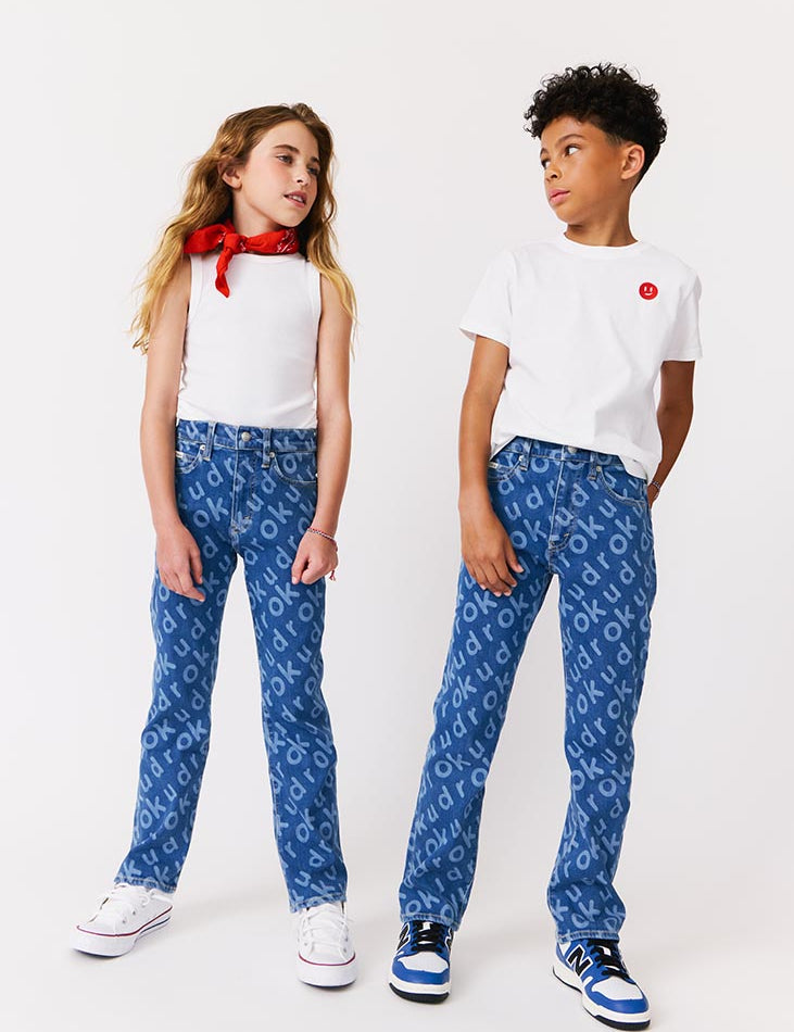 Kudro kids straight jean boy and girl model with brand print